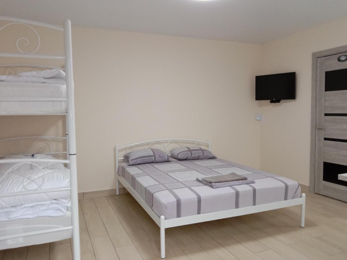 Однокімнатна 105 Apartment Khmel'nyts'kyy Ngoại thất bức ảnh