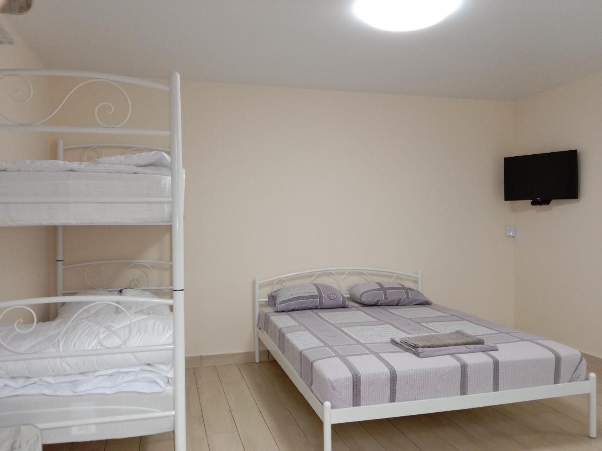 Однокімнатна 105 Apartment Khmel'nyts'kyy Ngoại thất bức ảnh